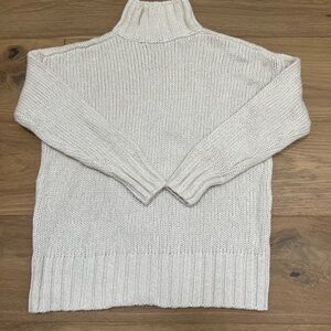 Vineyard vines sweater